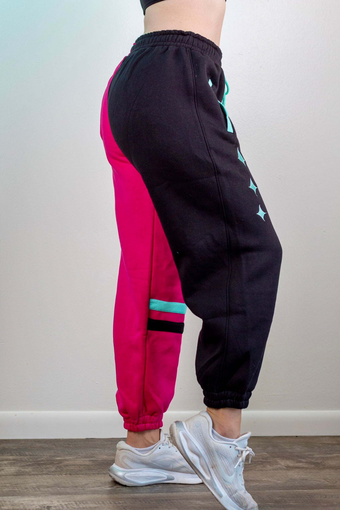 Pre-Order Fizzarolli Sweatpants Pink/Black