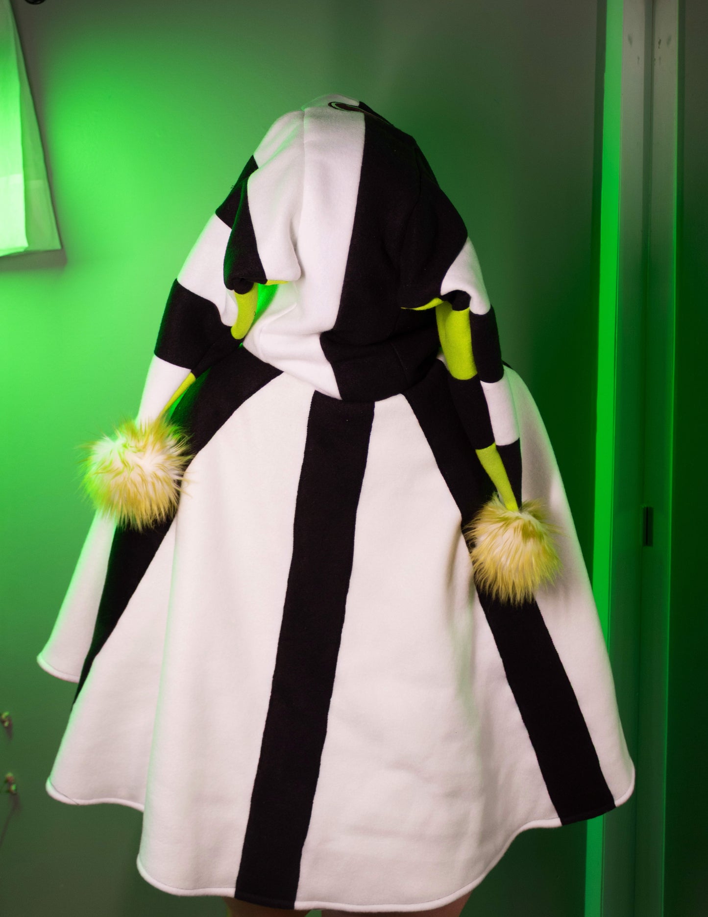 BeetleFizz Hooded Blanket